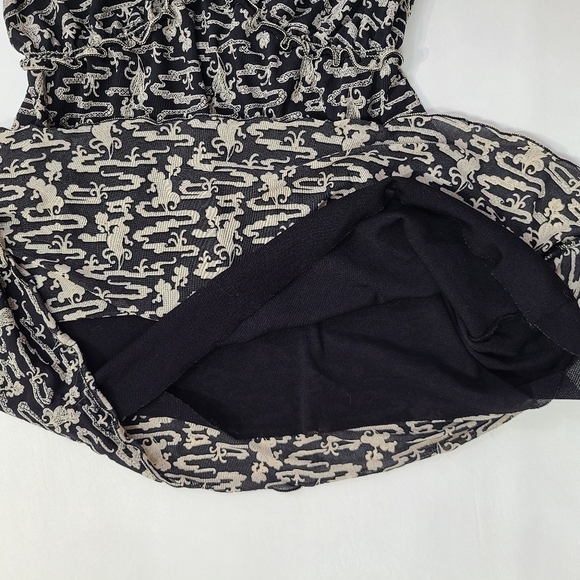 Max Studio Short Sleeve Peasant Top Ruffle Hem, Size Medium - Picture 4 of 13